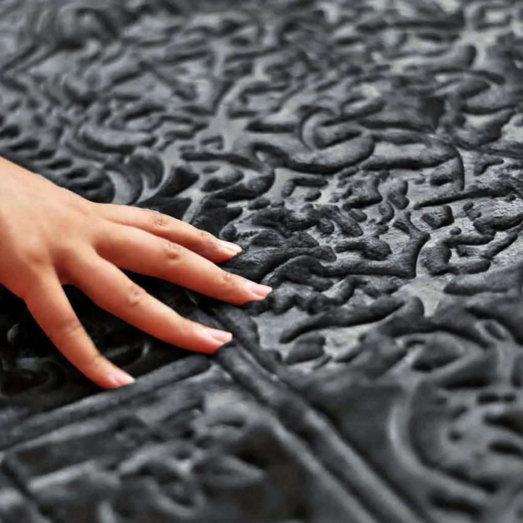 Velvet Embossed Prayer Mat – Premium Salah Rug