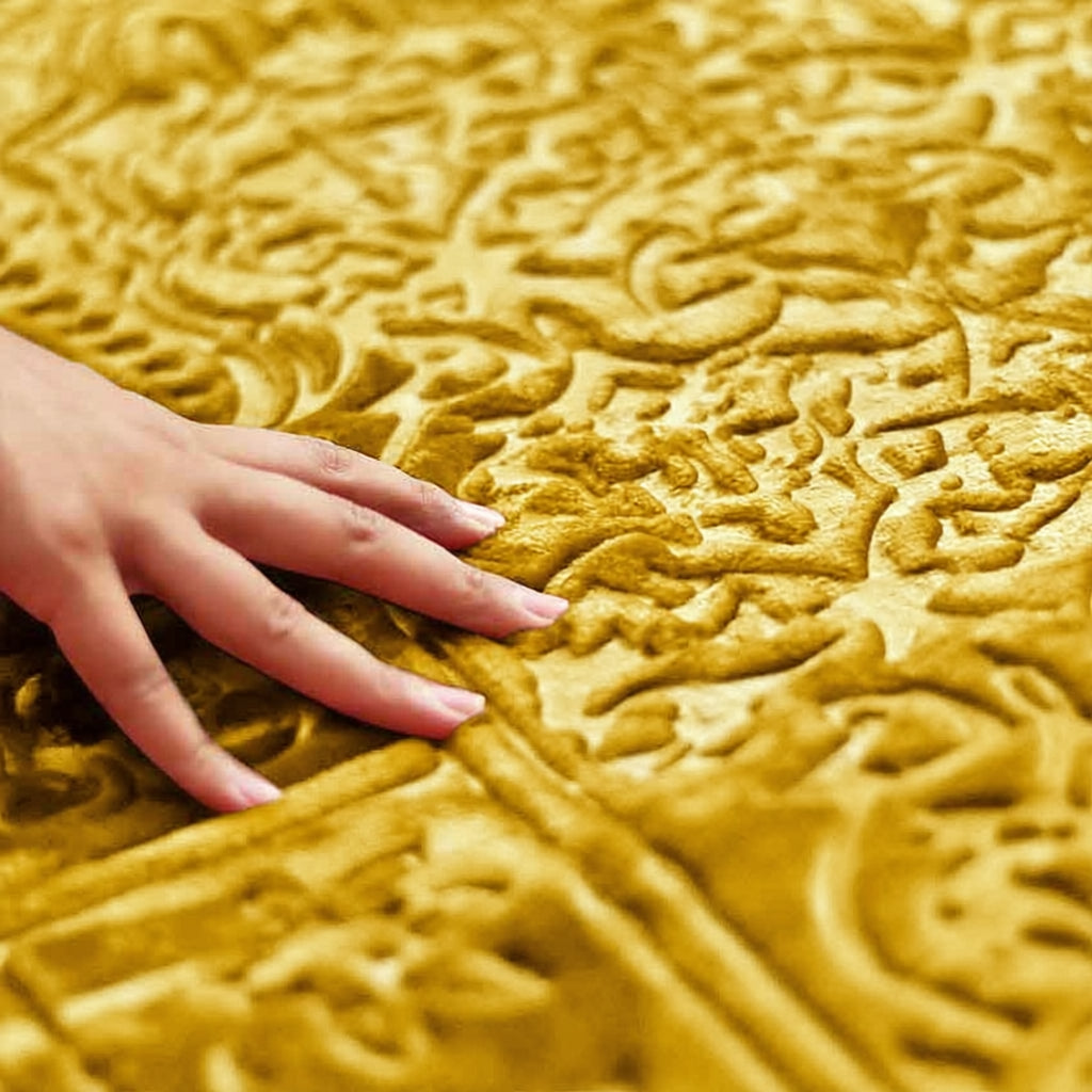Velvet Embossed Prayer Mat – Premium Salah Rug