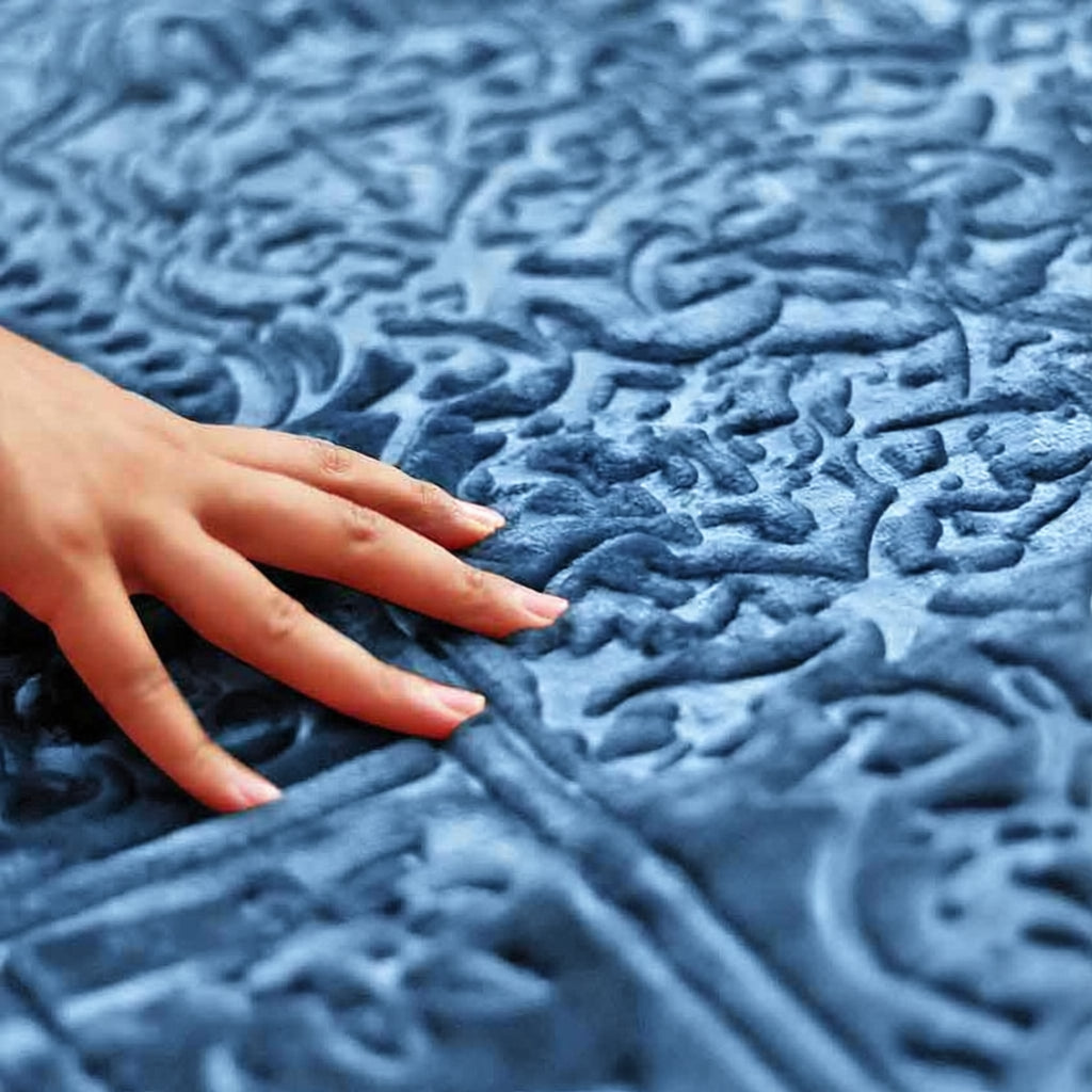 Velvet Embossed Prayer Mat – Premium Salah Rug